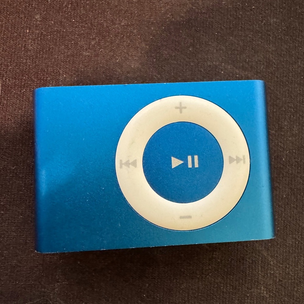 Apple iPod Shuffle 2nd Generation Blue Model A1204 EMC 2125 Untested for Parts